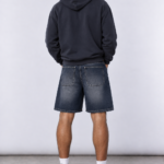 Bermuda Jean Mom Baggy Laser con Bigotes negro