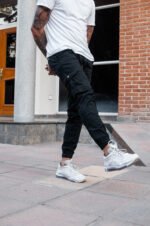 Pantalón Jogger Cargo Negro Gabardina Elastizado - Imagen 4