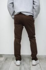Chino Chocolate Semi Clásico - Imagen 2